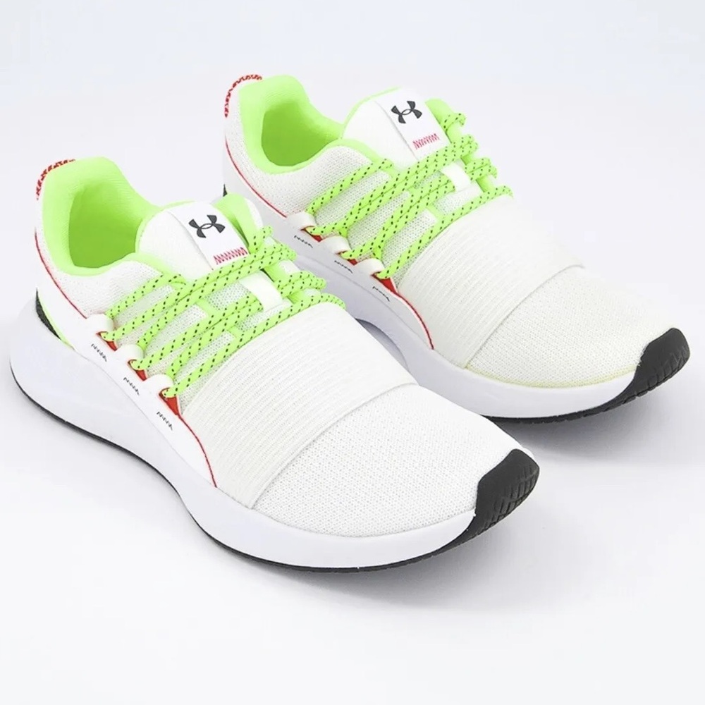 Under Armor Charged Breathe Print Womens shoes
Size 6.